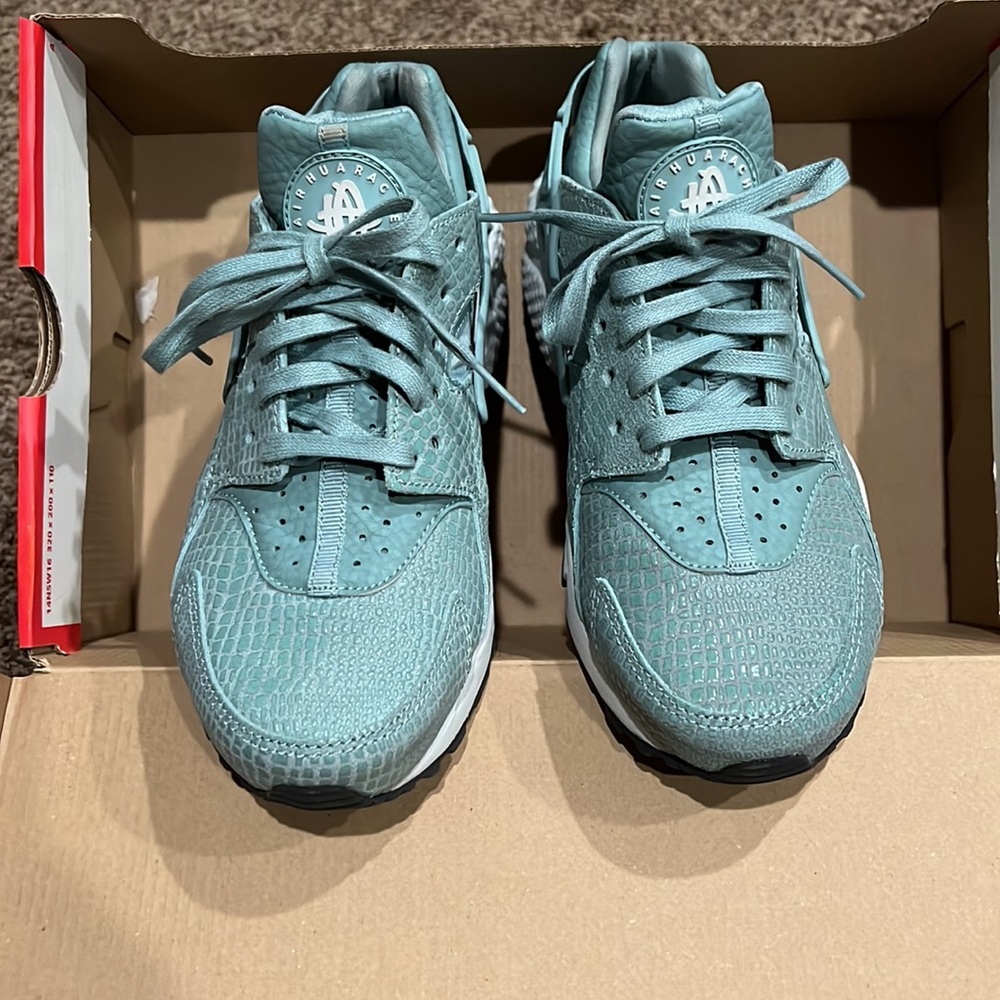 Nike Womens Air Huarache Run Print Cannon Pure Platinum size 8 woman’s
